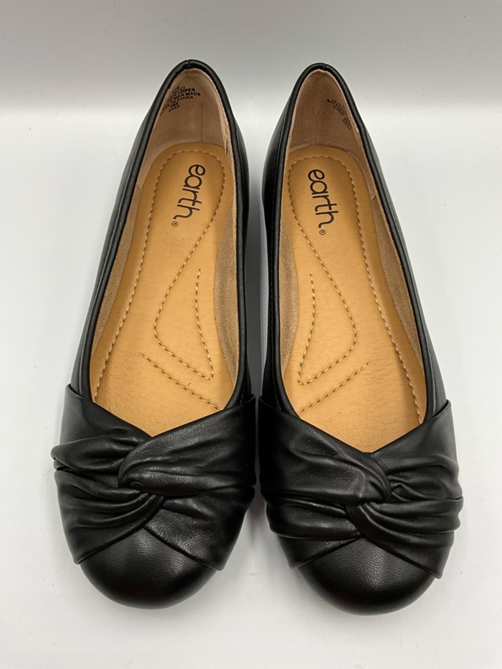 Earth Flats Size 8W Black Knotted Leather Ballet Flats